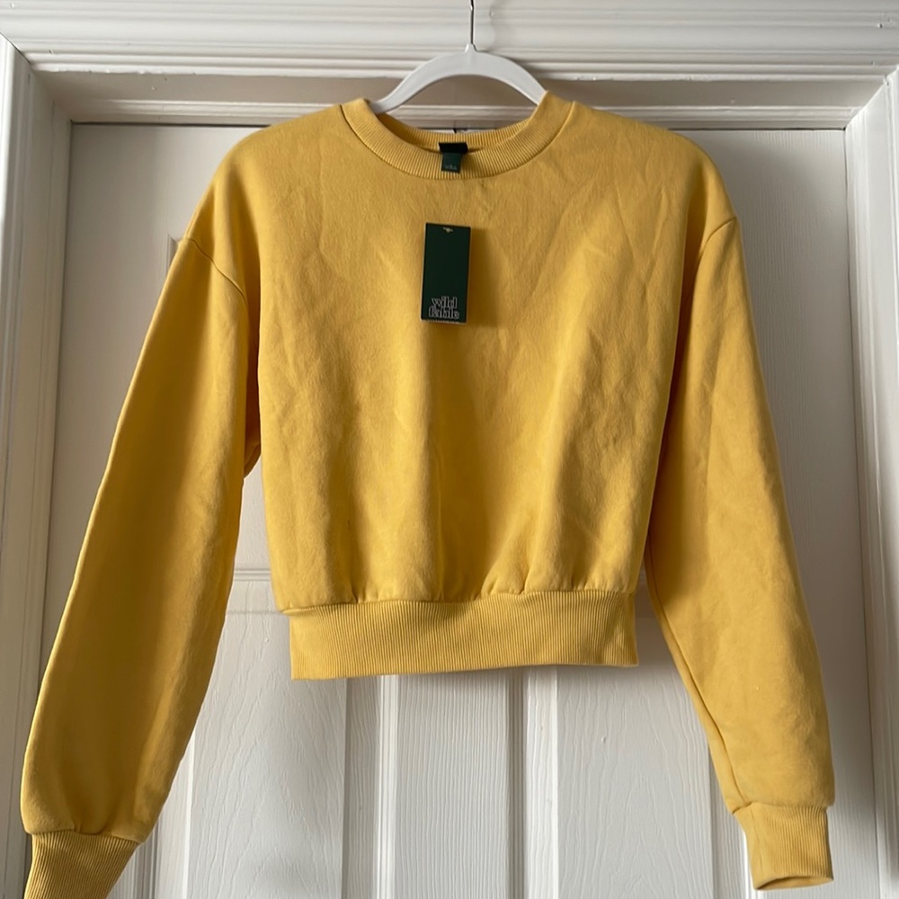 Yellow women’s cropped sweatshirt